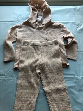 Gerber Modern Moment 2T (Toddler) loungewear set; Pants w/pullover hoodie